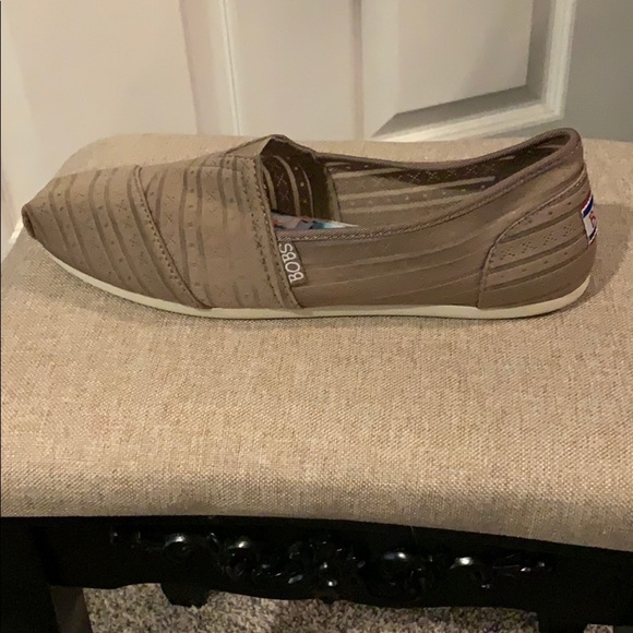 BOBS memory foam slip on sneakers - Picture 2 of 4